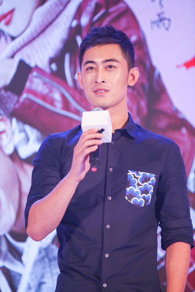 刘超出席《春风十里》庆功宴 现场教学军体拳