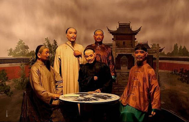 方苞为桐城派创始人,康熙57年(即1718)赴塞门前,与好友游丰台花乡,写