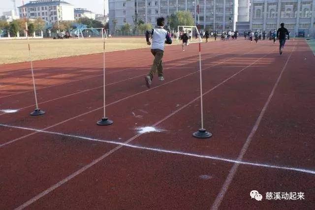 十字往返跑示意图,十米往返跑图片,往返跑动图_大山谷图库