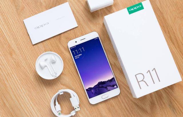 看设计比拍照,3000元档两大热门旗舰oppo r11和魅族pro 7该这样选!