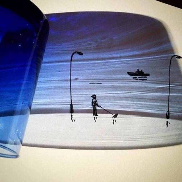 见过用物体的投影进行绘画创作的吗?很有创意,长见识了