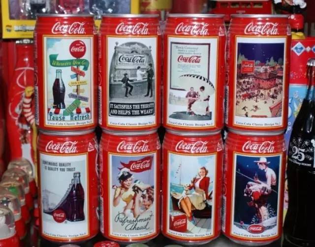 当然,最复古,最好看的 还要说是可口可乐红色装 ▼ 不管包装设计怎么