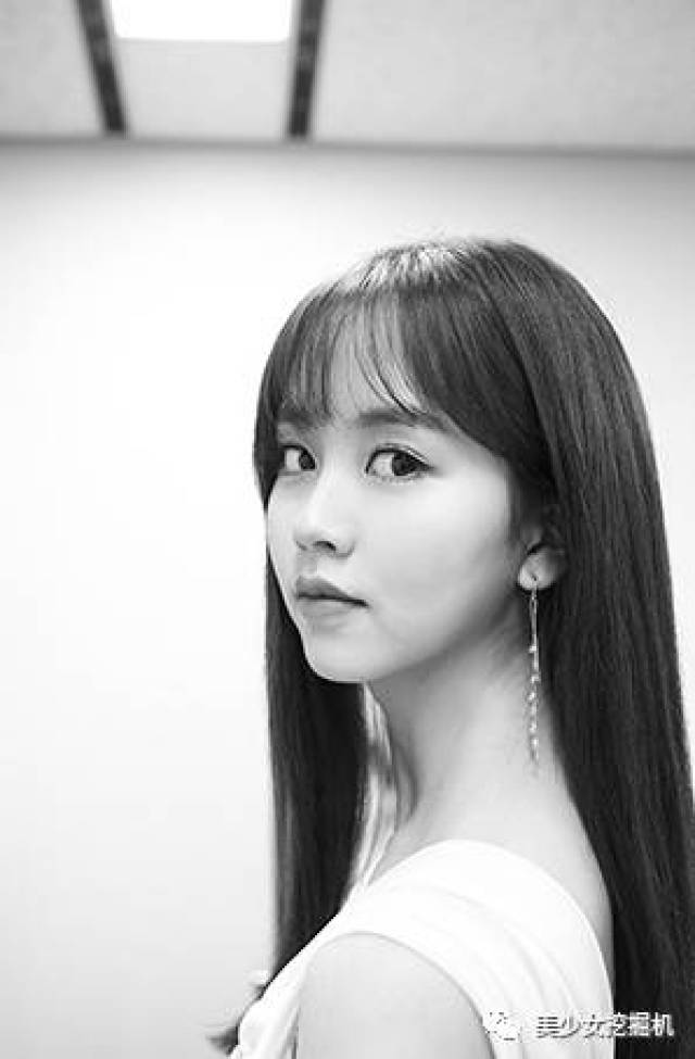 韩国三金里的美少女金所炫忽然爆肥到惨不忍