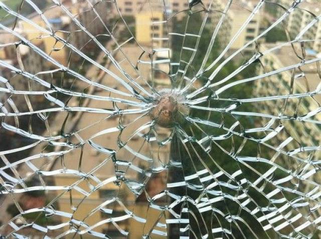 阳光房网:阳光房的玻璃总是自爆怎么办?阳光房玻璃选购方法