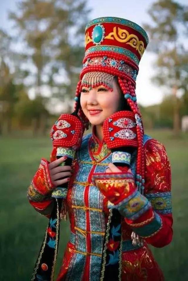 中国少数民族服飾