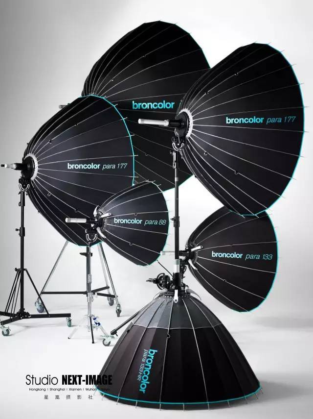 并全线配备瑞士broncolor布朗顶级灯光.