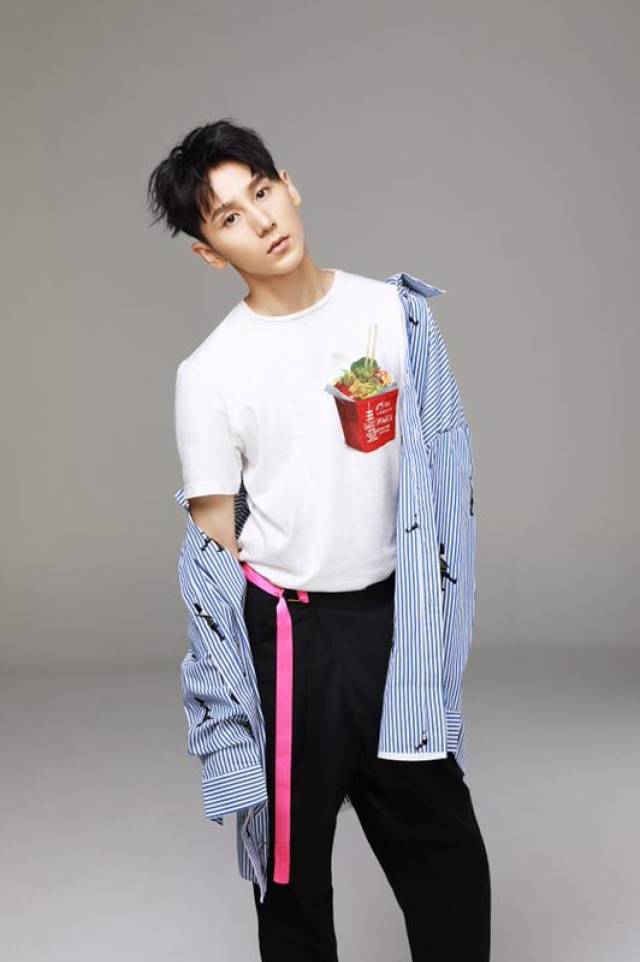 《奇葩县衙》点击破400万 小鲜肉周士博演技获首肯