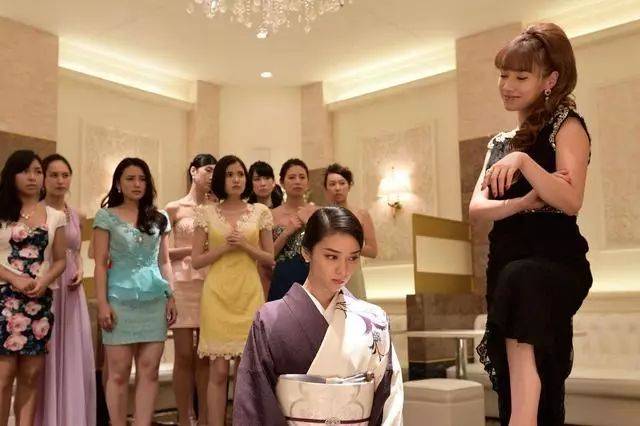 银座黑色皮革手册剧情 日本经济泡沫 银座陪酒行业生存危机_黑色皮革手册原著结局