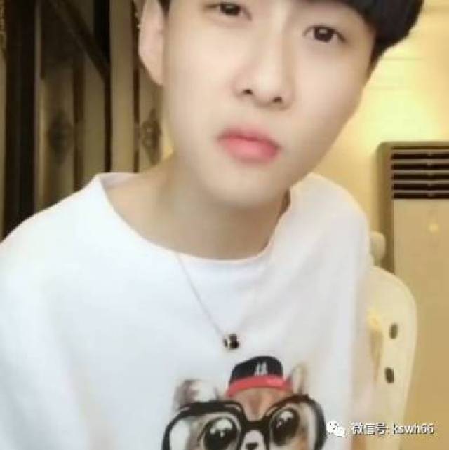 猴王暴打王乐乐事件后快手再次开播,直播间公屏节奏统一"没被打死"?