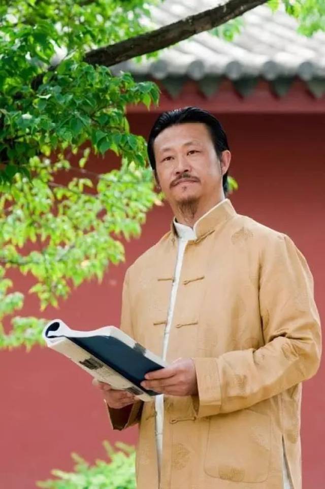 加拿大国家电视台的直播室迎来祖国的传统文化守护着----海平大师!