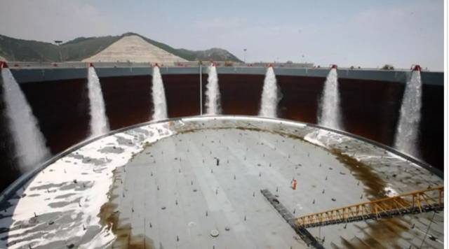 【播客】600吨近距离挑战200吨浮顶罐顶盖