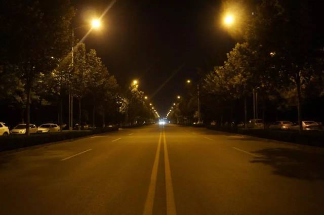 凌晨3点后,运城什么样?你见过吗?我们拍了47张照片告诉你!