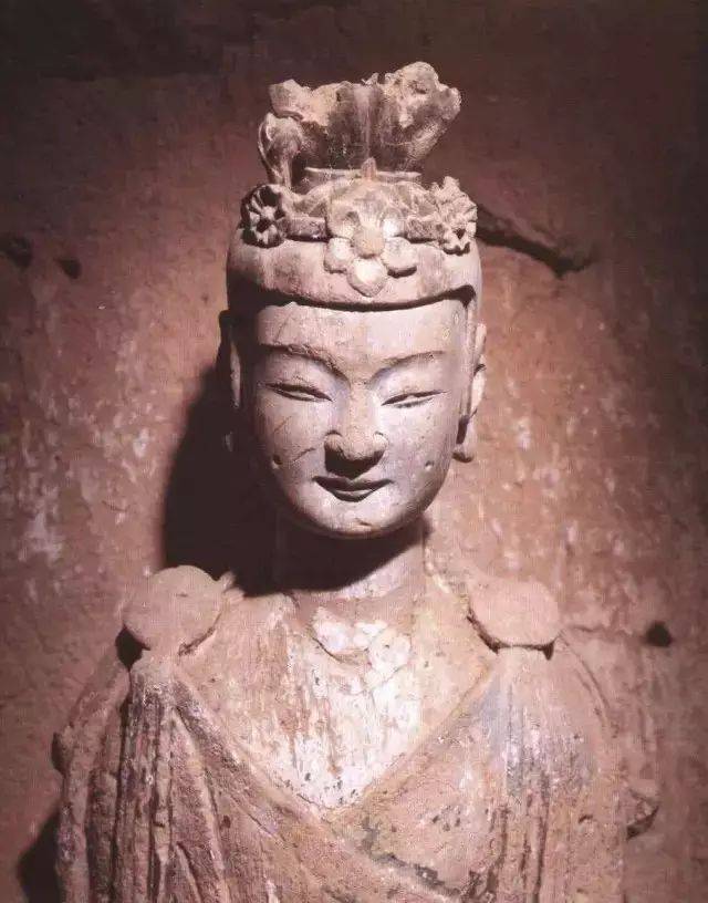 可以看到很多北方的"体魄健壮"和南方的"秀骨清像"相融合的许多新特点