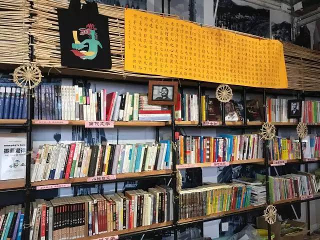 书香里的静谧时光:时光书店如何引领文化潮流?