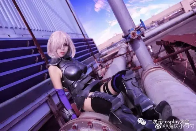 fgo紫色的盔甲玛修cos,没有盾盾的学妹由我来守护