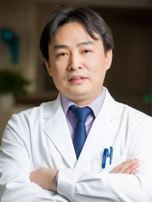 [第67期专访]天坛医院王嵘: 利用复合手术室 颈动脉狭窄堵塞后的开通