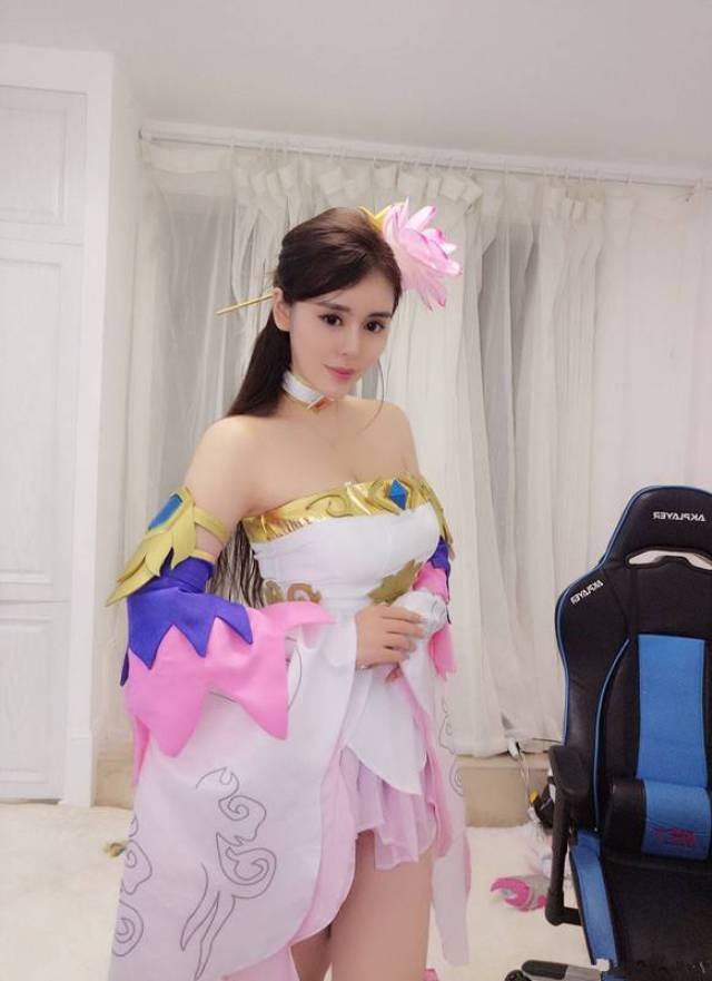 「王者荣耀」知名主播cosplay貂蝉不知火舞露娜,这波我服!