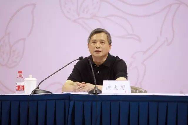 9月11日下午,中国人民大学2017级新生入学教育第一场报告会在世纪馆