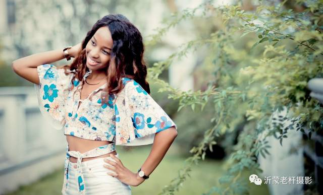 性感活泼的马达加斯加女孩在临沂 她的名字叫gloria