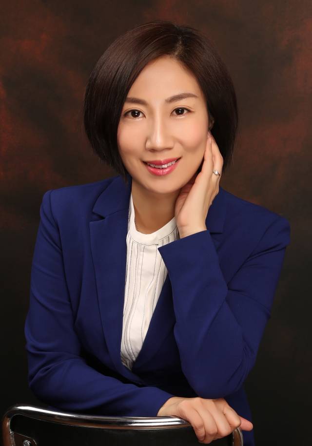 陈树芬,中国知名的投融资女律师,现就职于北京盈科(天津)律师事务所