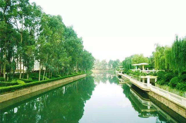 2017年昆明经济总量_昆明经济管理学院(2)