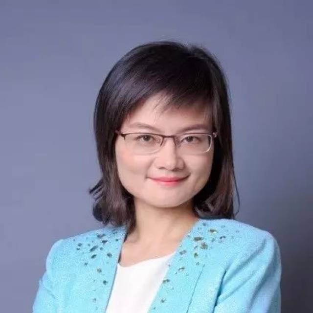 本期"父母讲堂"将邀请黄宇老师,以"父母倾听的艺术"为主题,通过生动的