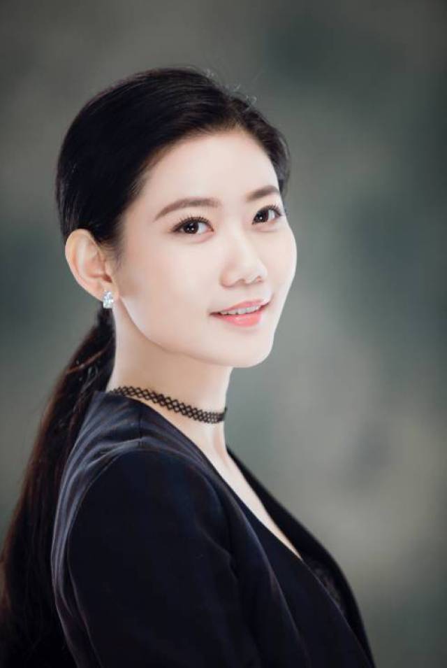 连续三年美妆第一优购物戴钰轩震撼时尚圈
