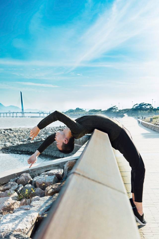 还混合了呼吸的技巧,能清洁修复身体,长期练习能保持体态的健康年轻