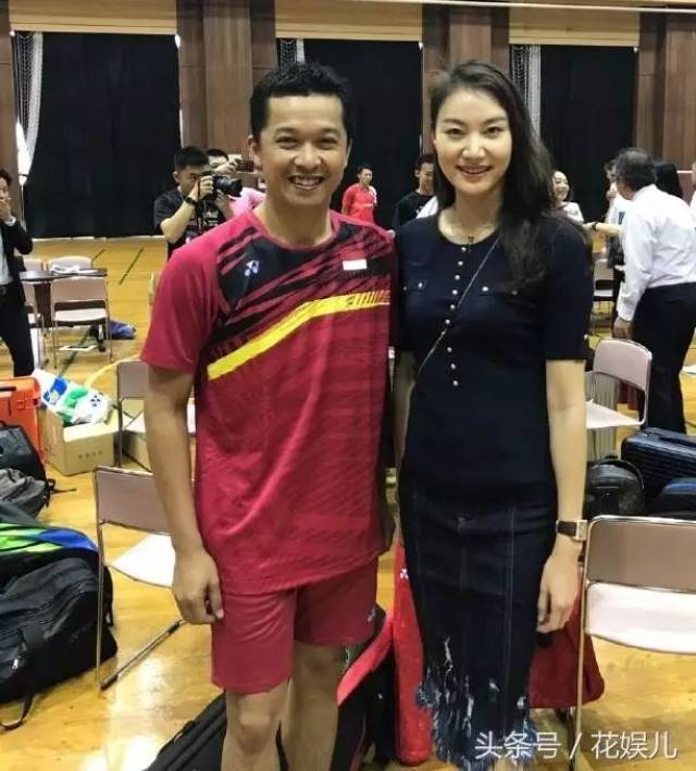 和印尼名将陶菲克合影