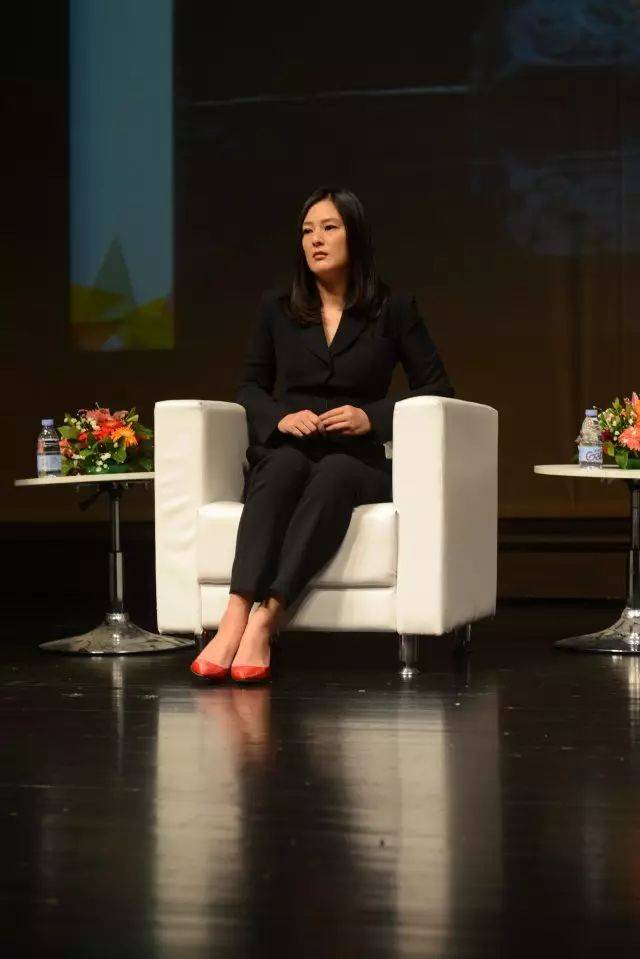 艾琳 (英国大使馆文化教育公司) 黄澜 (当前中国最有名的电视剧女性