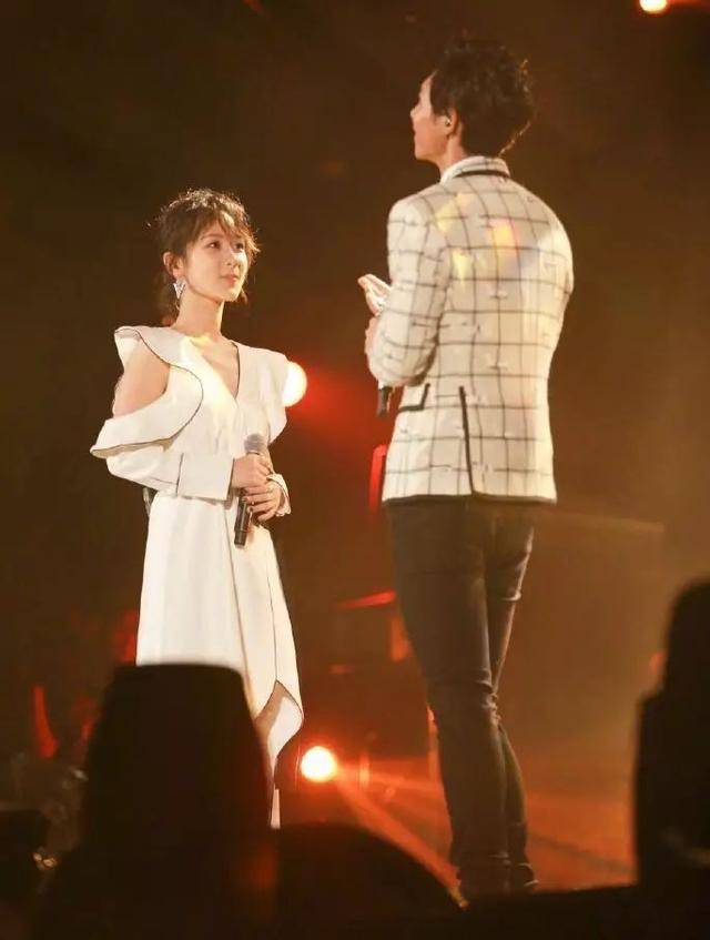 杨紫也是一个被演戏耽误的歌手和魏晨暖心对唱被赞