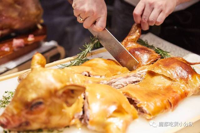 丨塞戈维亚烤乳猪丨
