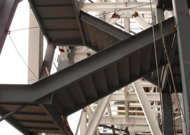 钢结构楼梯制作安装(钢结构楼梯制作安装施工方案设计)