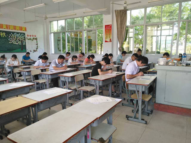 在此次考试中,充分发挥考安系统防替考,防作弊的作用,同时