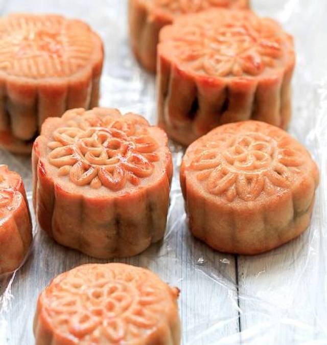 八月十五月正圆 中秋月饼香又甜