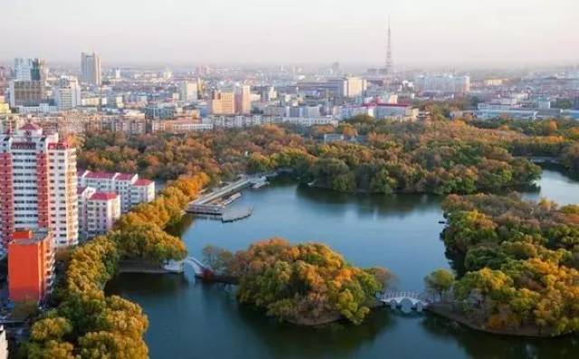 劳动湖龙沙公园(本图比较老)