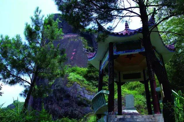 今天918,沿着广丰红色旅游路线,缅怀先烈!