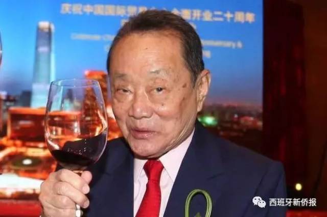 郭在东南亚商场叱咤风云,有"亚洲糖王","香格里拉酒店之父"的名号.
