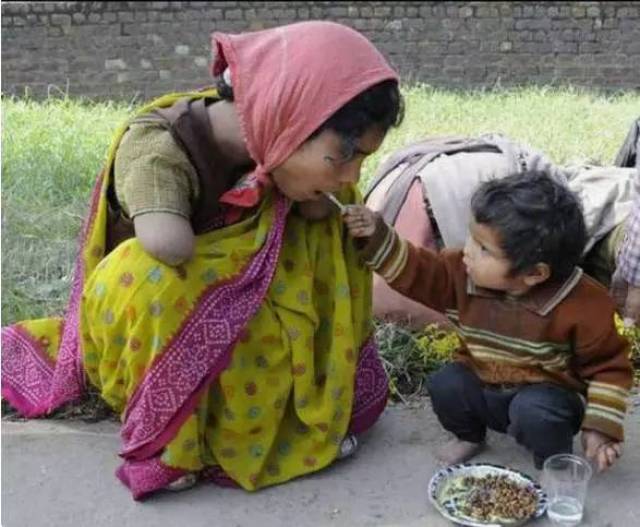 看哭!这20张图片,感动了全中国的妈妈