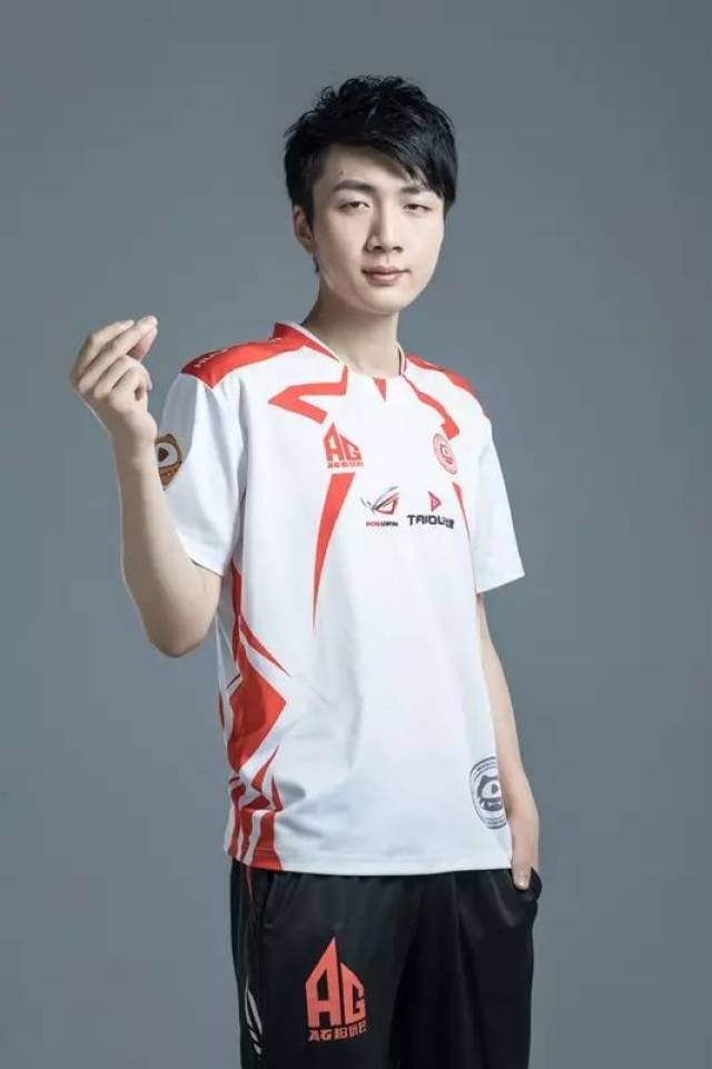 人肉kpl系列:秋季赛峡谷召唤师全家福之ag超玩会