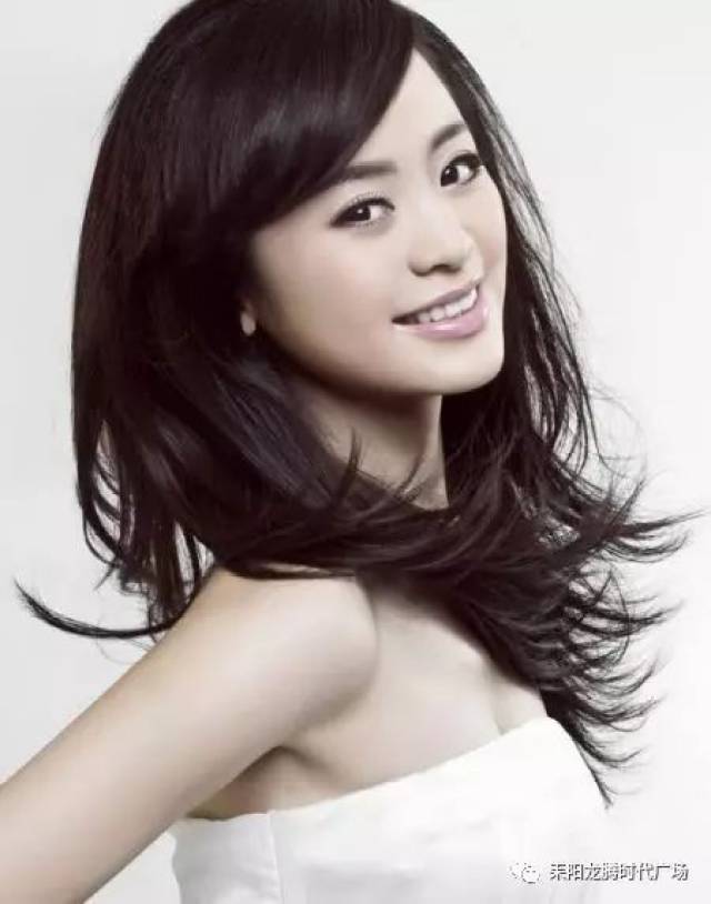 前所未有的文化盛宴 繁华似锦,一路璀璨 祥瑞好运的舞狮点睛 著名歌手