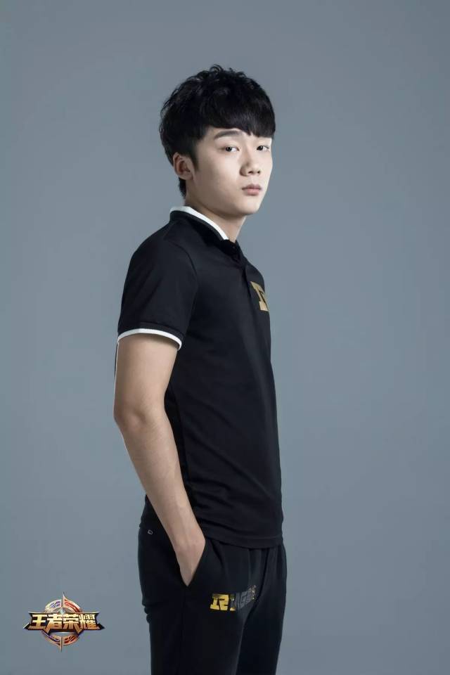 正在直播 | 神秘解说嘉宾空降kpl开幕战现场!