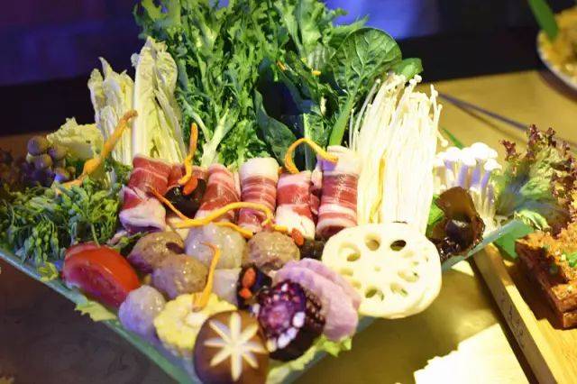 这一份拼盘能一次满足你荤素所有愿望