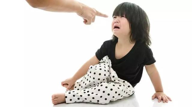 「我也不想逼孩子,但老这样的话,大家都觉得孩子没有礼貌…… 」 丁香