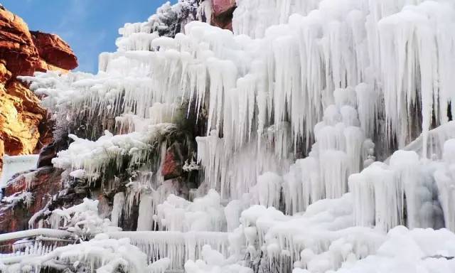 "之誉 拥有一百七十三米的"雪花长廊 宛如一座地下水晶宫 柏峪排骨