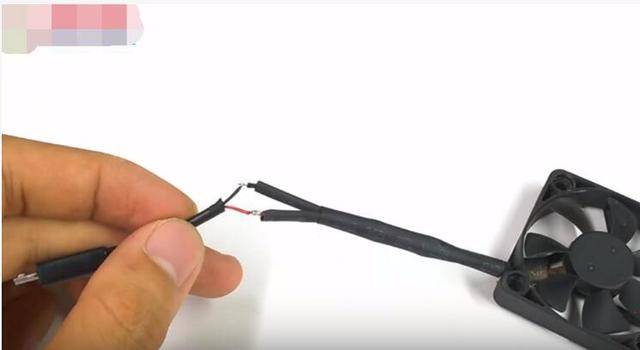 游戏迷的福利将手机数据线剪开玩王者荣耀再也不担心手机发烫