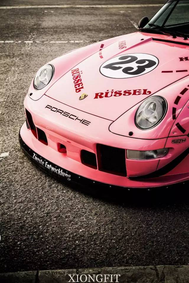 最萌保时捷!rwb 993 经典pinkpig涂装,大爱粉猪!