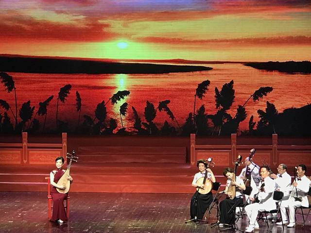 "说唱中国梦 喜迎十九大"全国优秀曲艺节目展演在京举办