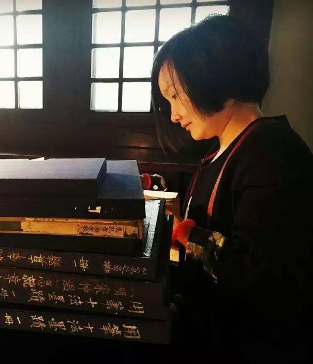 冰壶秋月——元国霞中秋新作