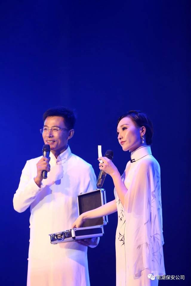 左至右:小江,木子
